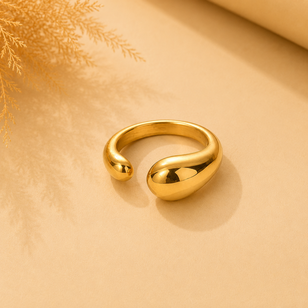 Lune Ring