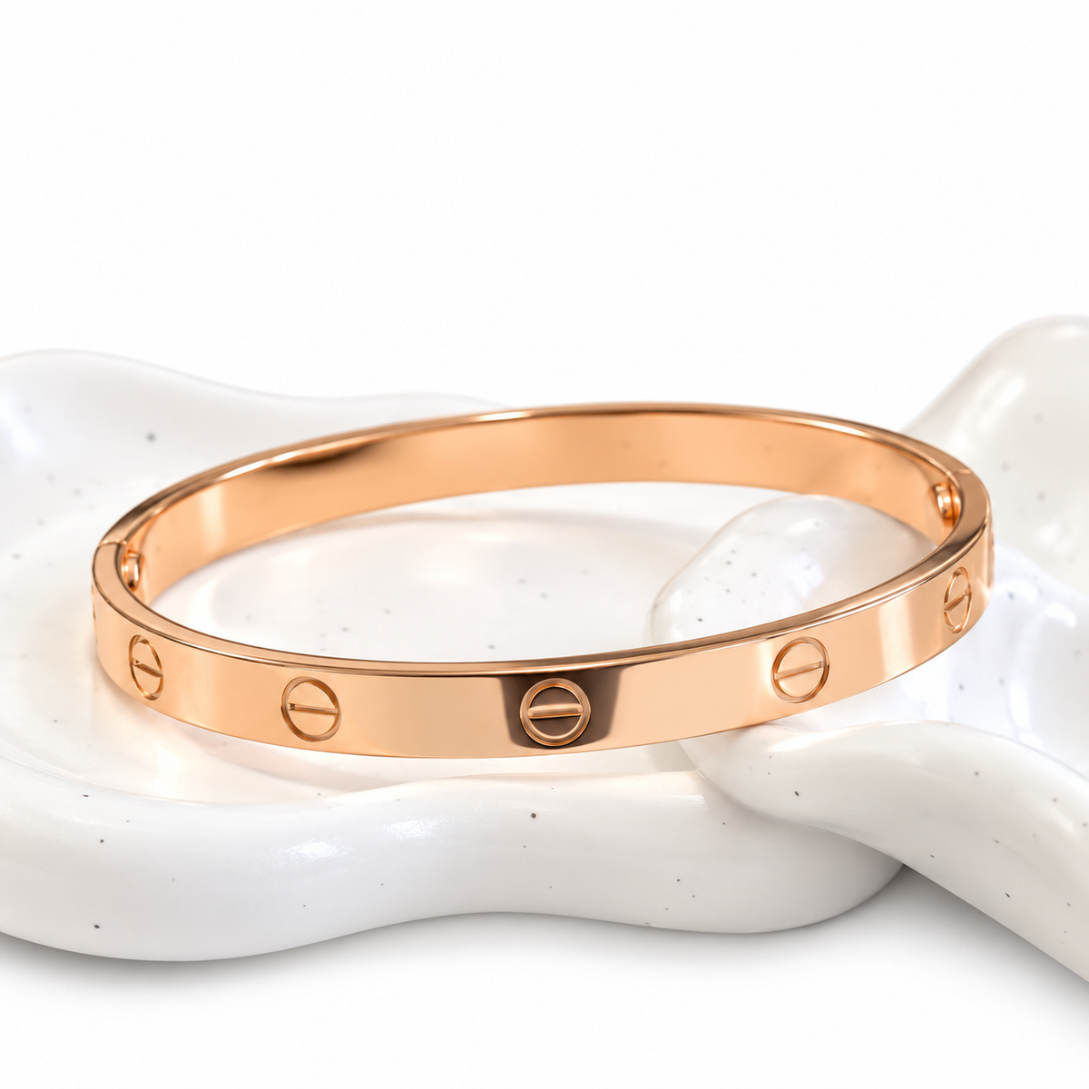 Eternite Bangle