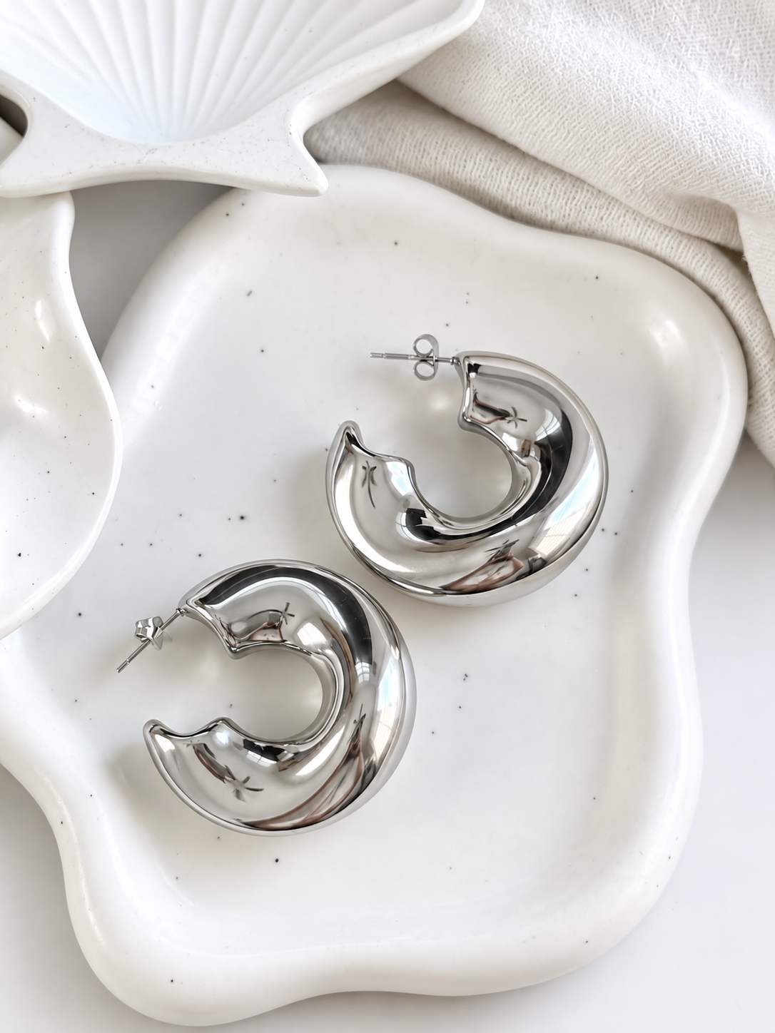 Noir Hoops