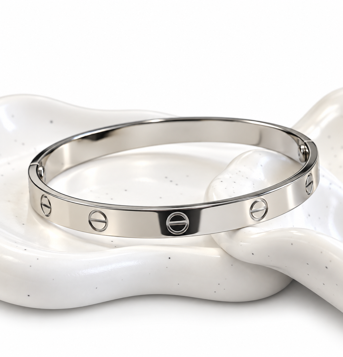 Eternite Bangle